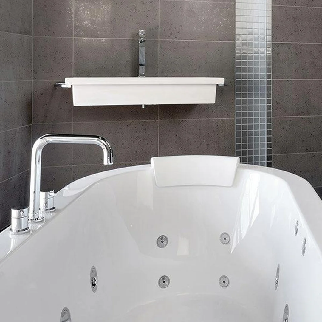 Decina Mintori Contour Freestanding 14 Jets Spa Bath 1790mm - Image 4