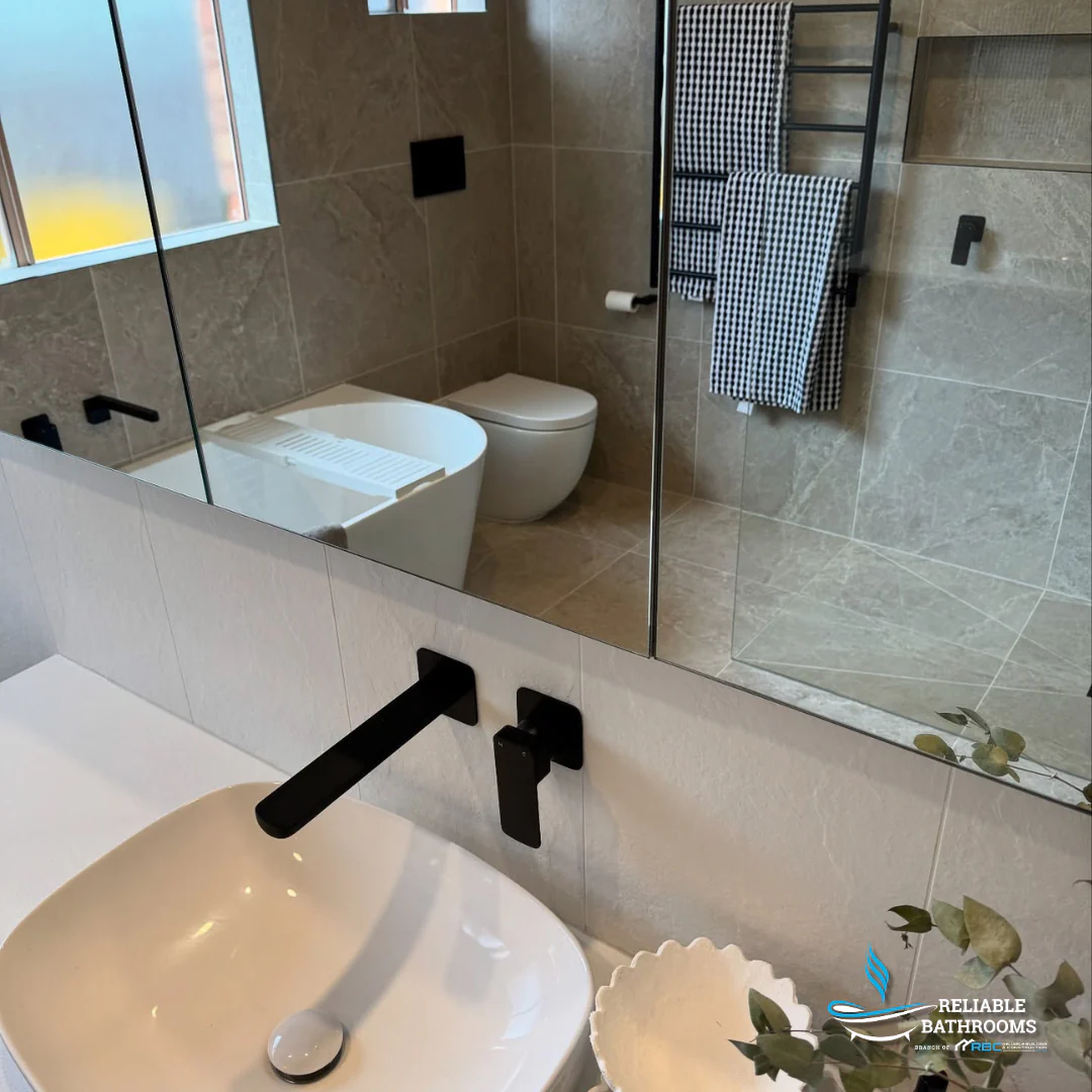 Fienza Tono Basin/Bath Wall Mixer 160Mm Outlet Set Small Square Plates Matte Black - Image 2