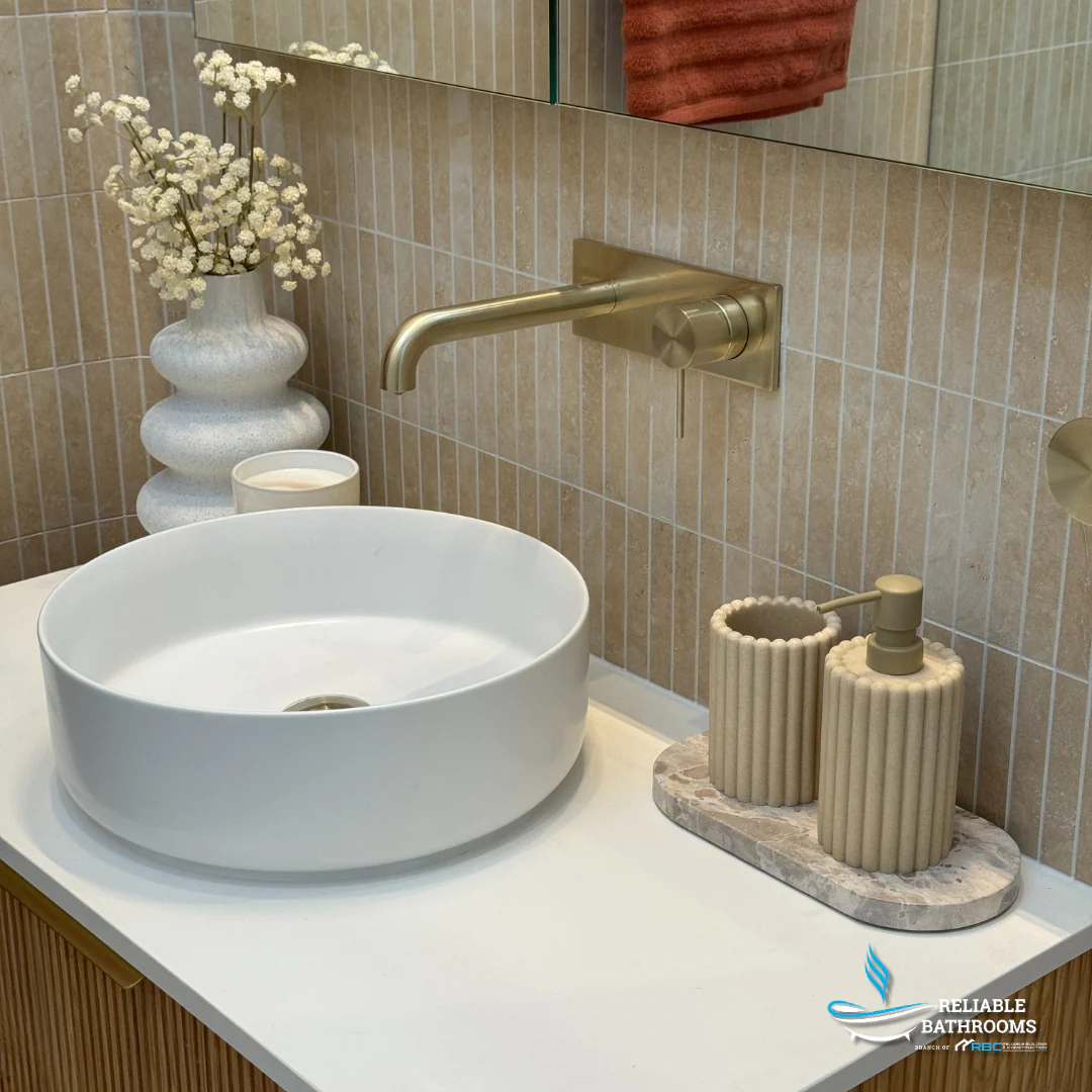 Otti Bondi Woodland Oak Fluted Vanity 750X460X450 W/Hung Cabinet Natural Carrara Marble - Image 9