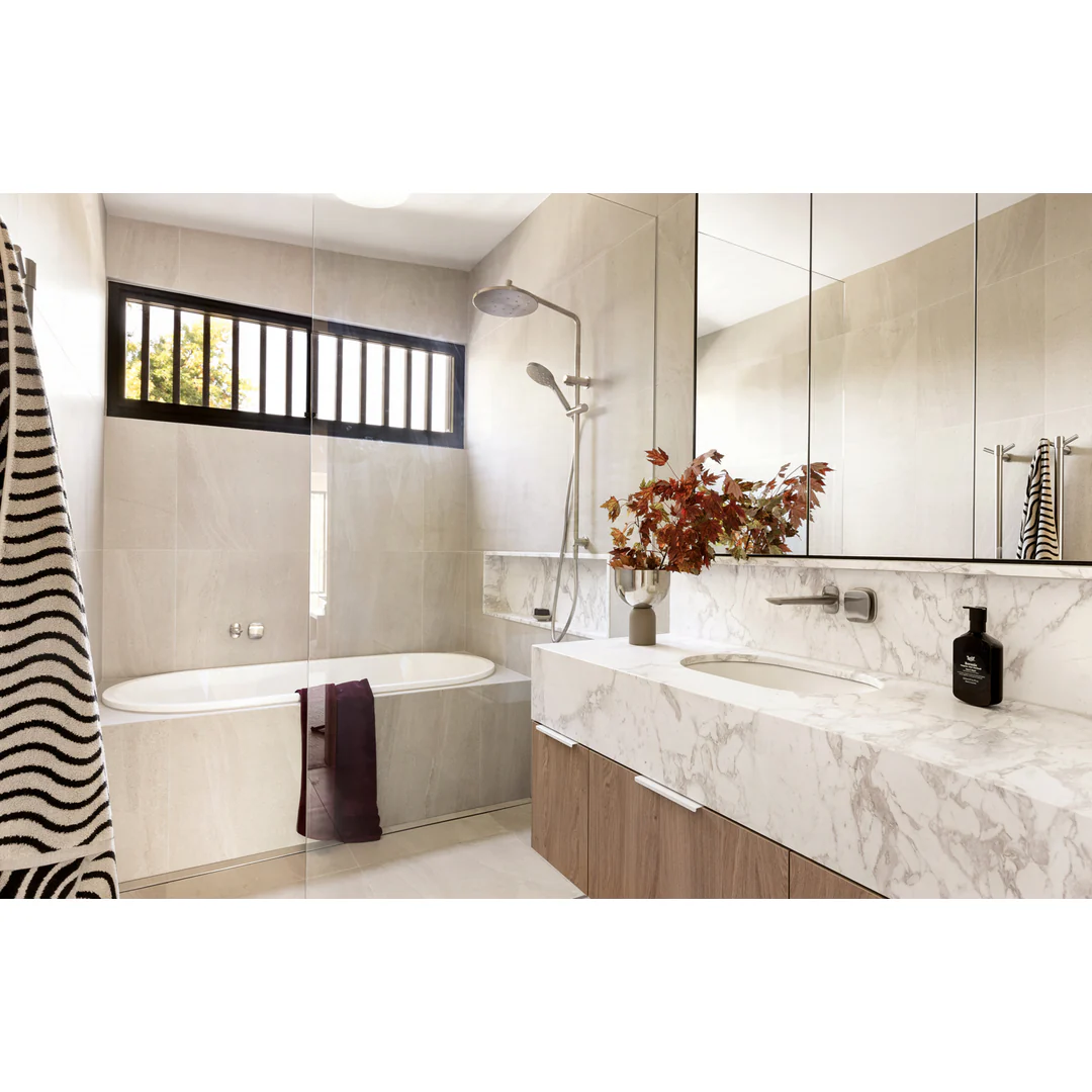 Phoenix Heated Towel Rail Round 800Mm Brushed Nickel - Image 6