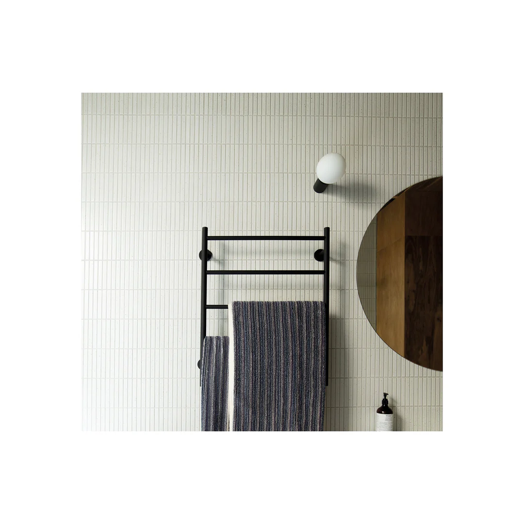 Phoenix RadII Towel Ladder 550 X 740mm Round Plate - Image 4