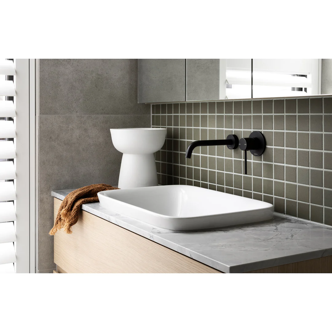 Phoenix Vivid Slimline Switchmix Wall/Shower Mixer - Matte Black - Image 4