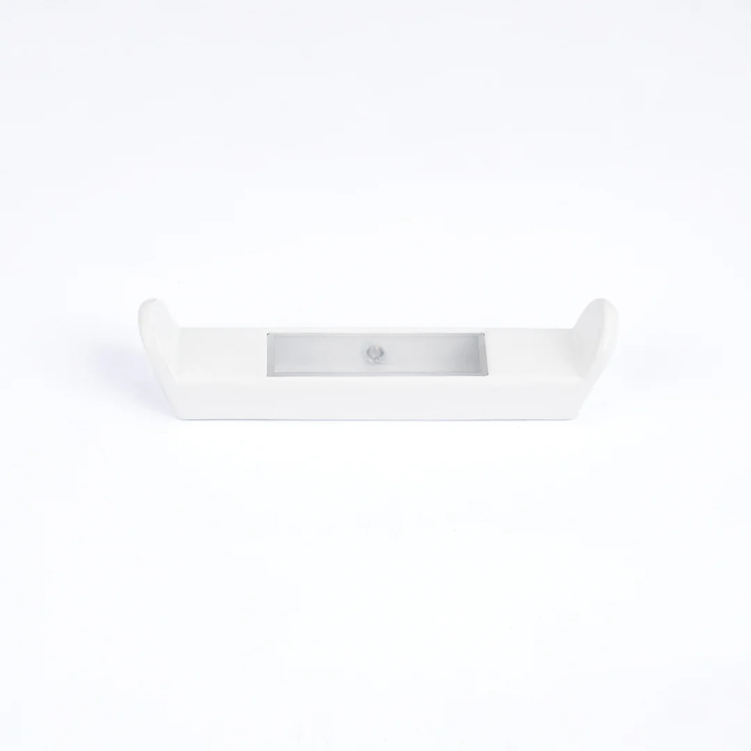 Radiant Vertical Flat Bar Hook Matt White