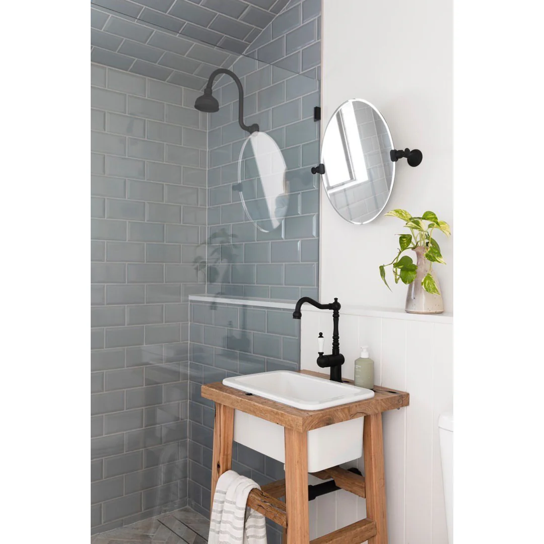T&H Cuisine 30 X 46 Inset / Undermount Fine Fireclay Sink - Image 5