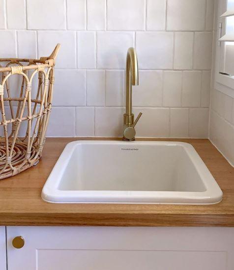 T&H Cuisine 46 X 46 Inset / Undermount Fine Fireclay Sink - Image 10